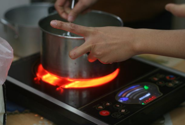 Bếp hồng ngoại