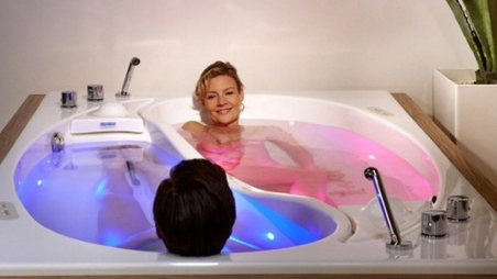 Tác dụng của bồn tắm massage với sức khỏe con người