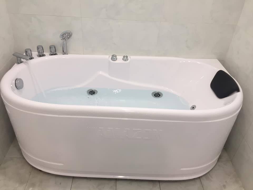 bon-tam-massage-amazon-san-xuat-trong-nuoc