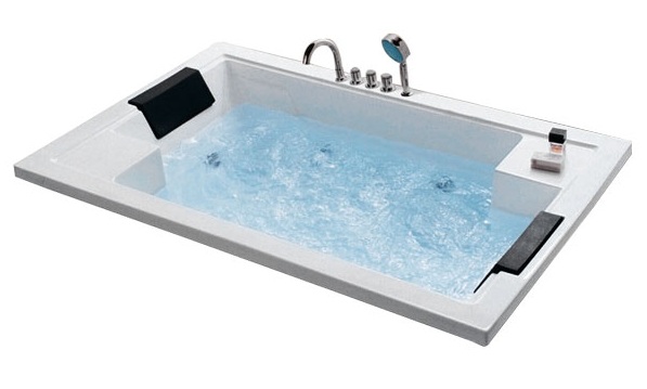 Bồn tắm Daros HT-79