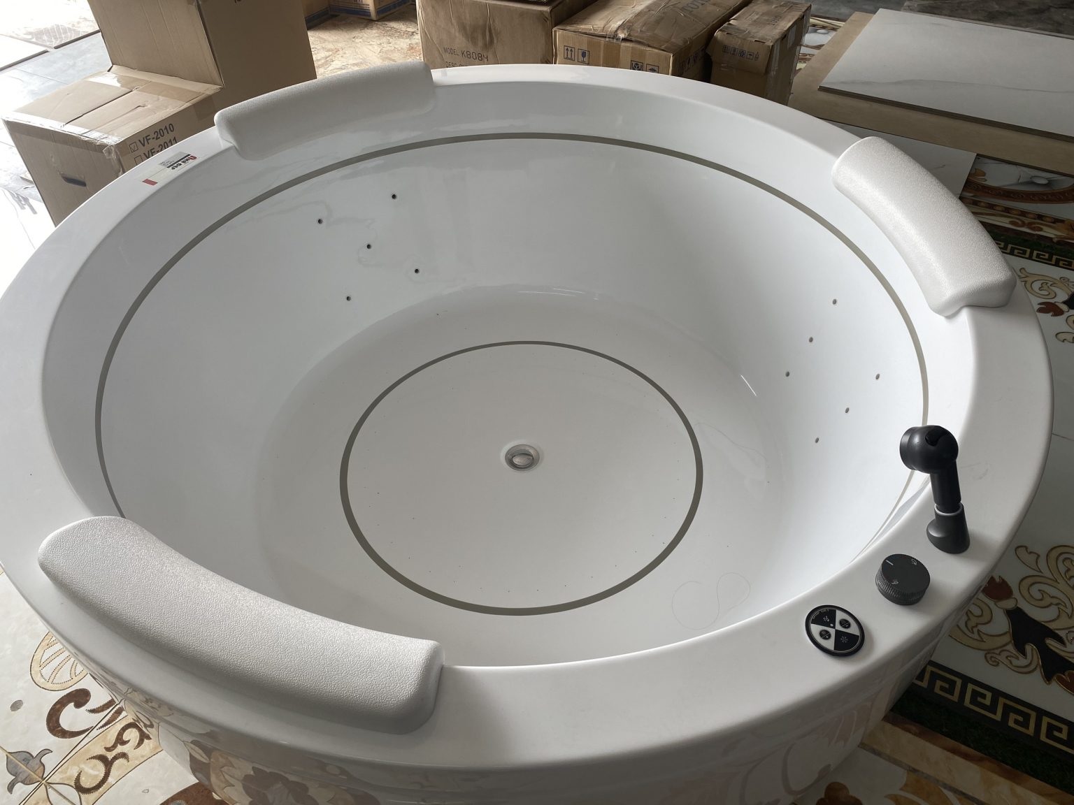 Bồn tắm massage Gemy G9270A