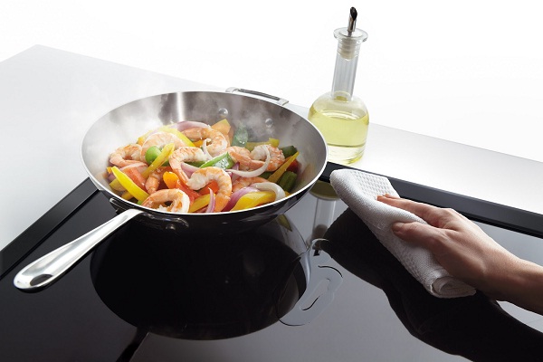 bếp điện từ an toàn khi sử dụng