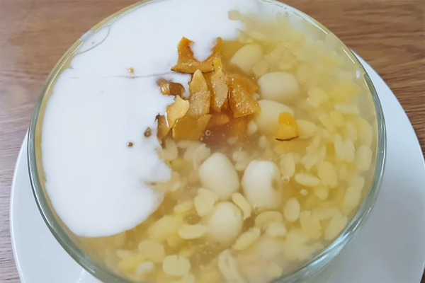  Chè đỗ xanh trân châu, hạt sen 
