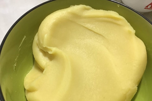  Bột làm bánh khoai môn