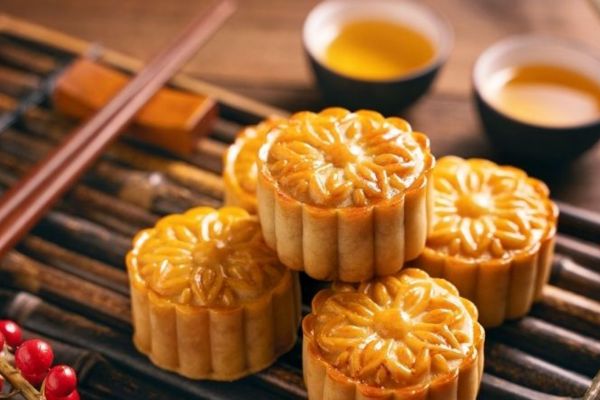 Làm bánh trung thu bằng nồi chiên không dầu