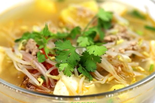 Canh thịt băm nấu sấu
