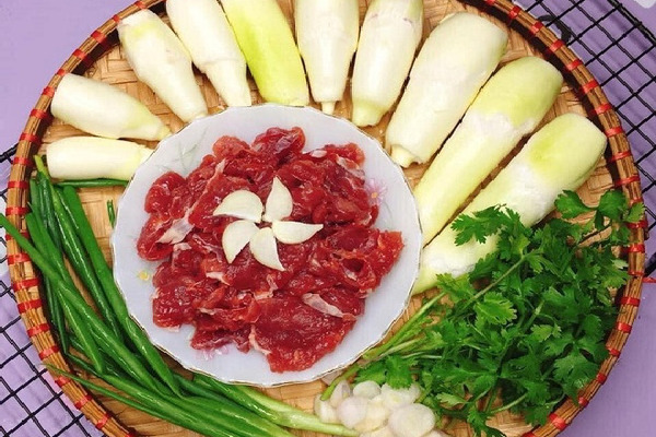  Nguyên liệu củ niễng xào thịt bò